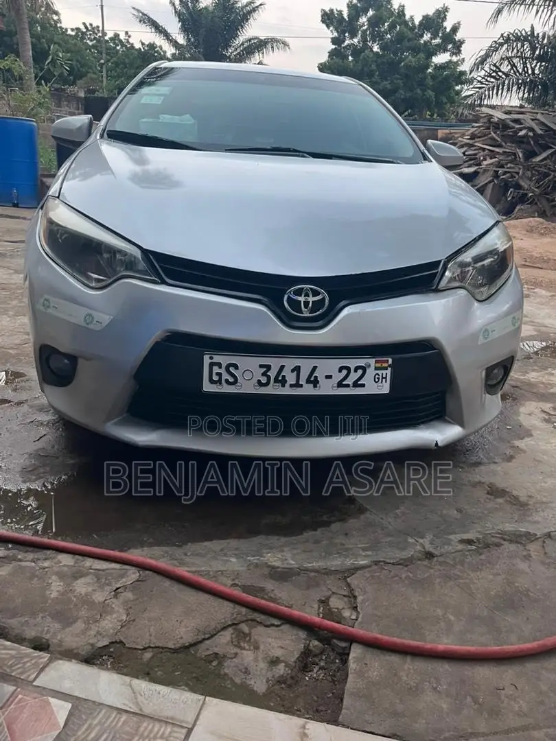 Toyota Corolla LE 4dr Sedan (1.8L 4cyl CVT) 2016 Silver