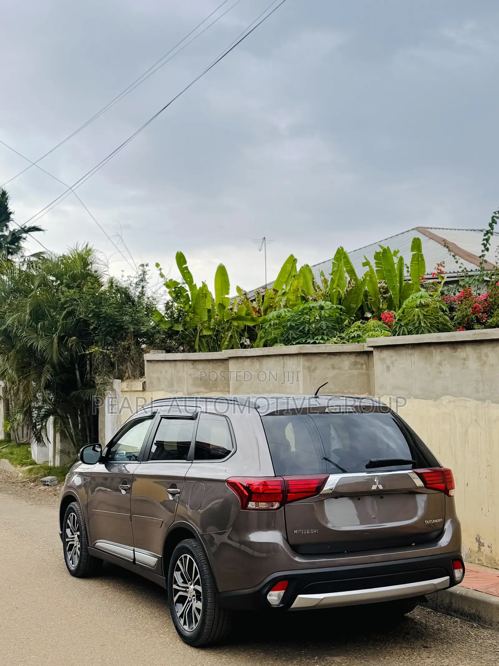Mitsubishi Outlander SE FWD 2016 Gray