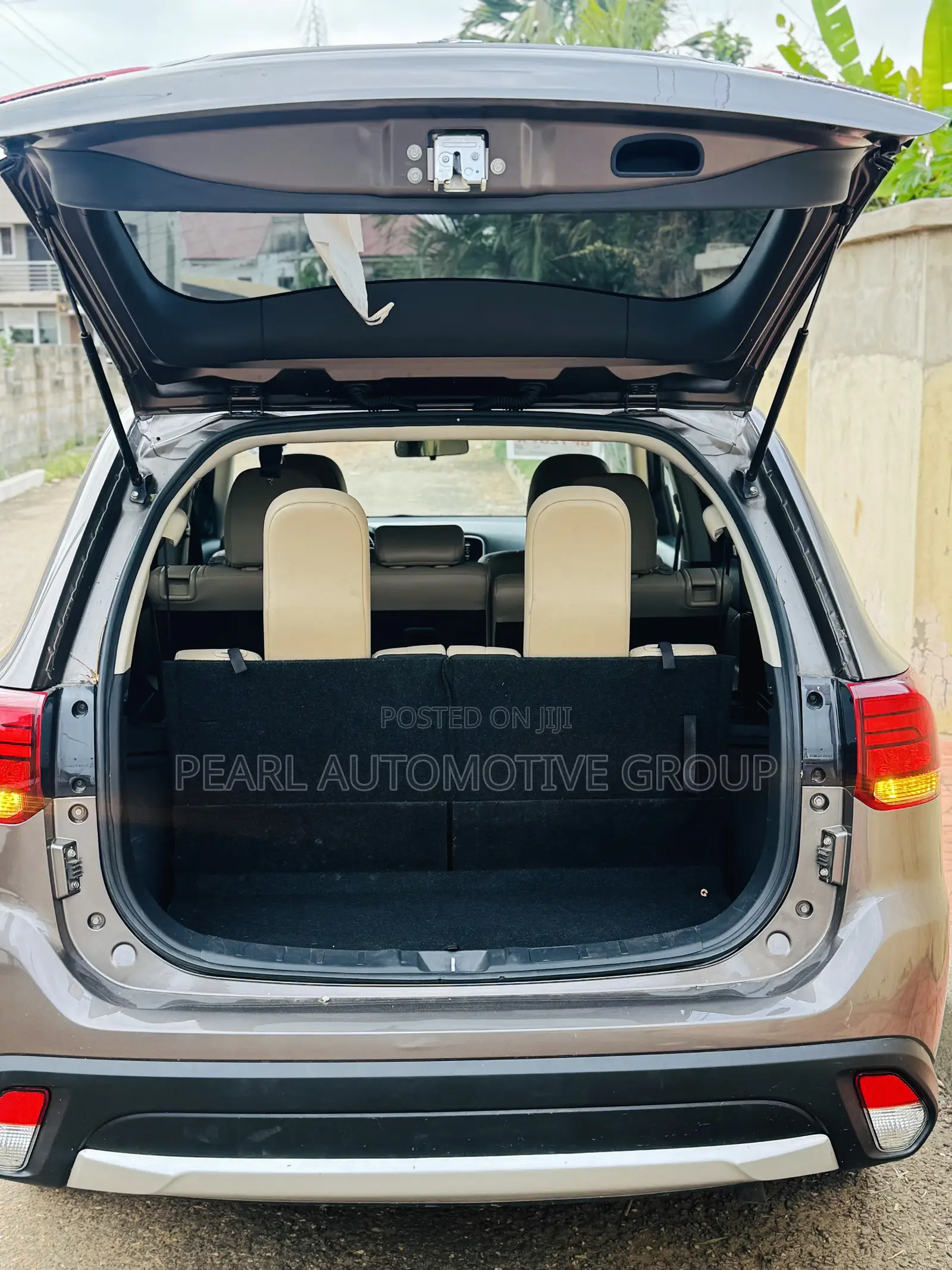 Mitsubishi Outlander SE FWD 2016 Gray