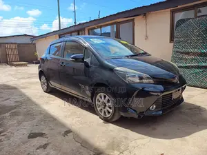 Toyota Vitz 2015 Black