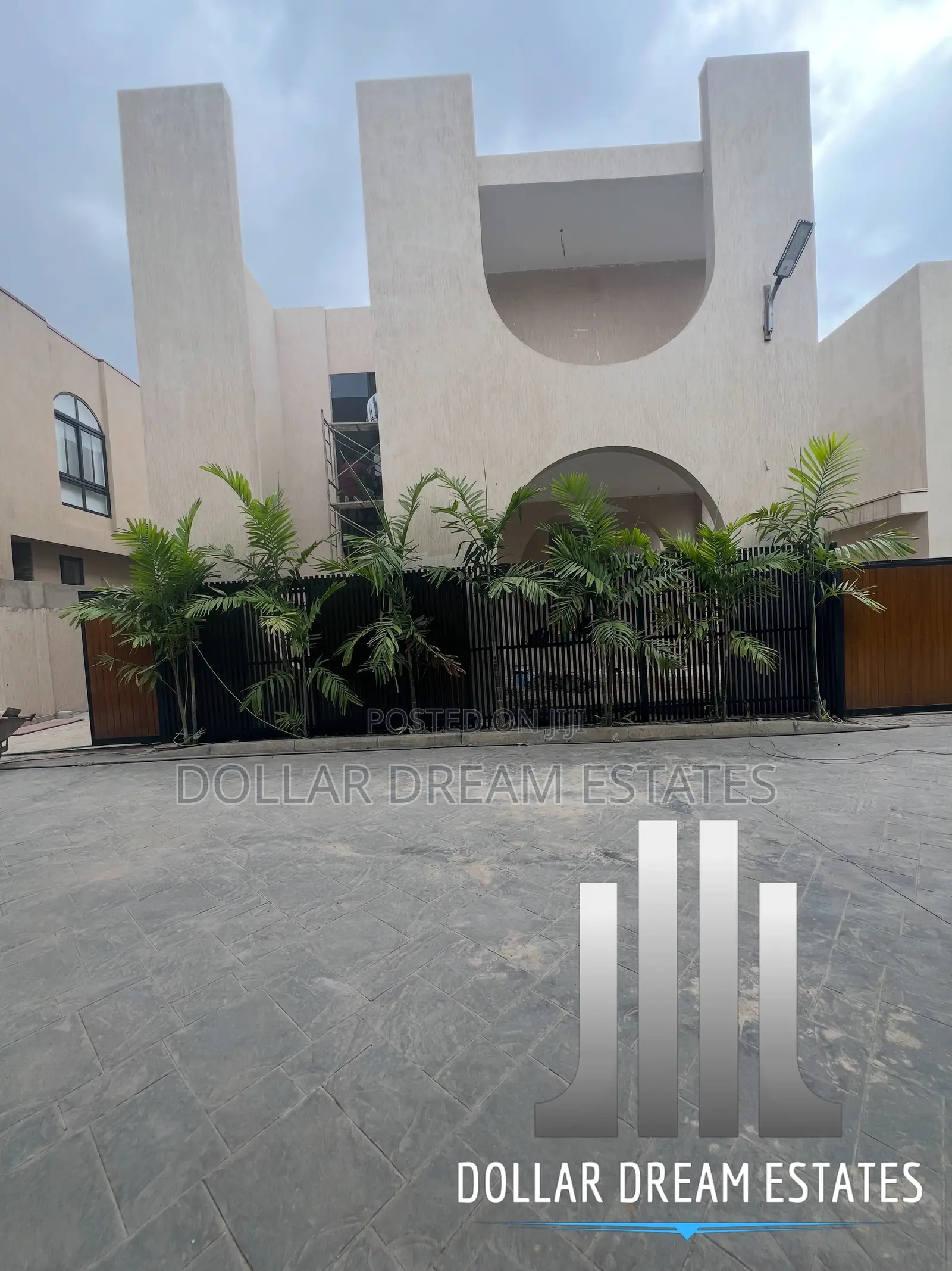 4bdrm House in East Legon for sale