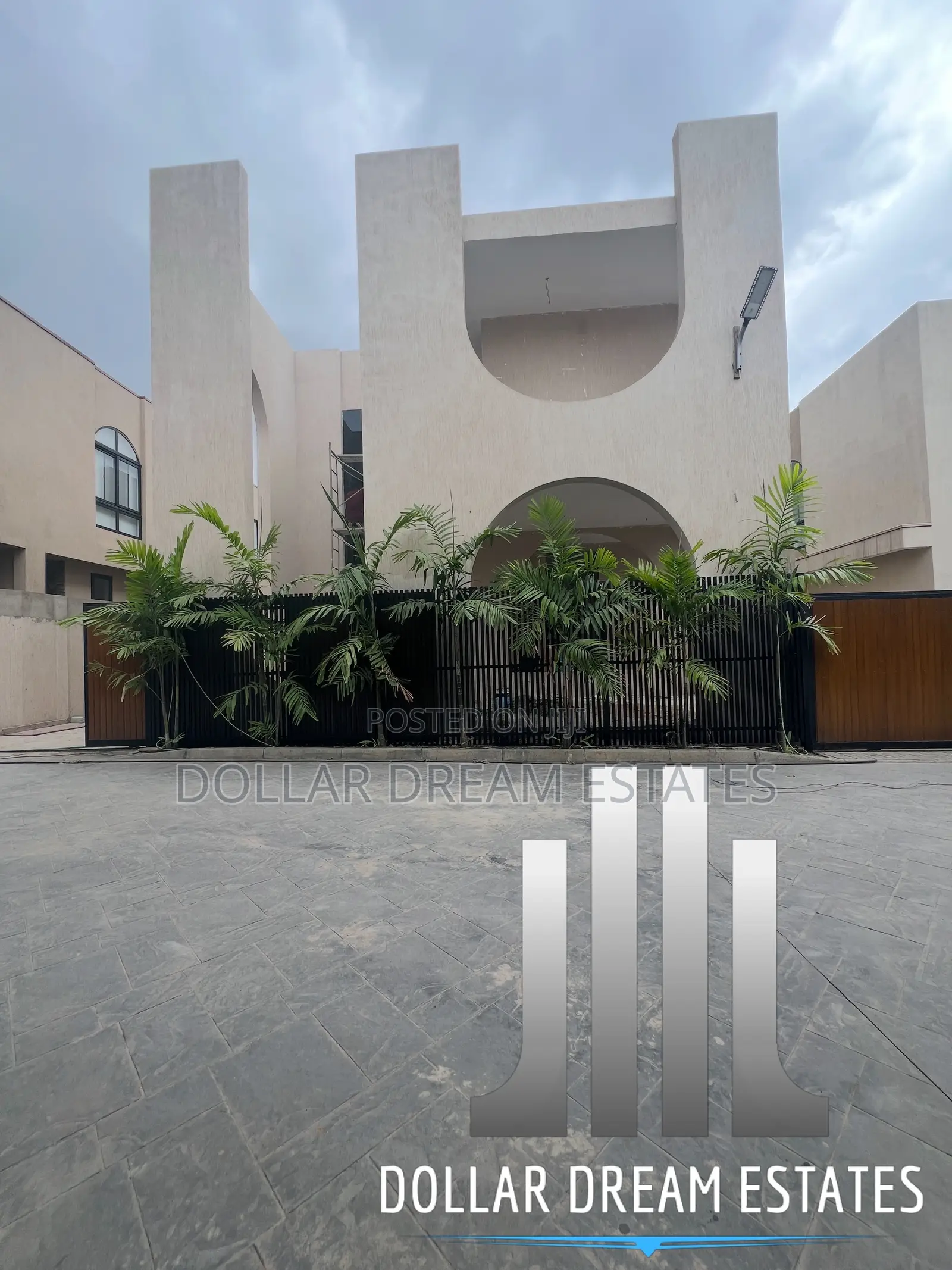 4bdrm House in East Legon for sale