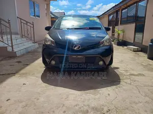 Toyota Vitz 2015 Black