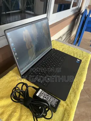 New Laptop Dell 8GB Intel Core 3 SSD 512GB