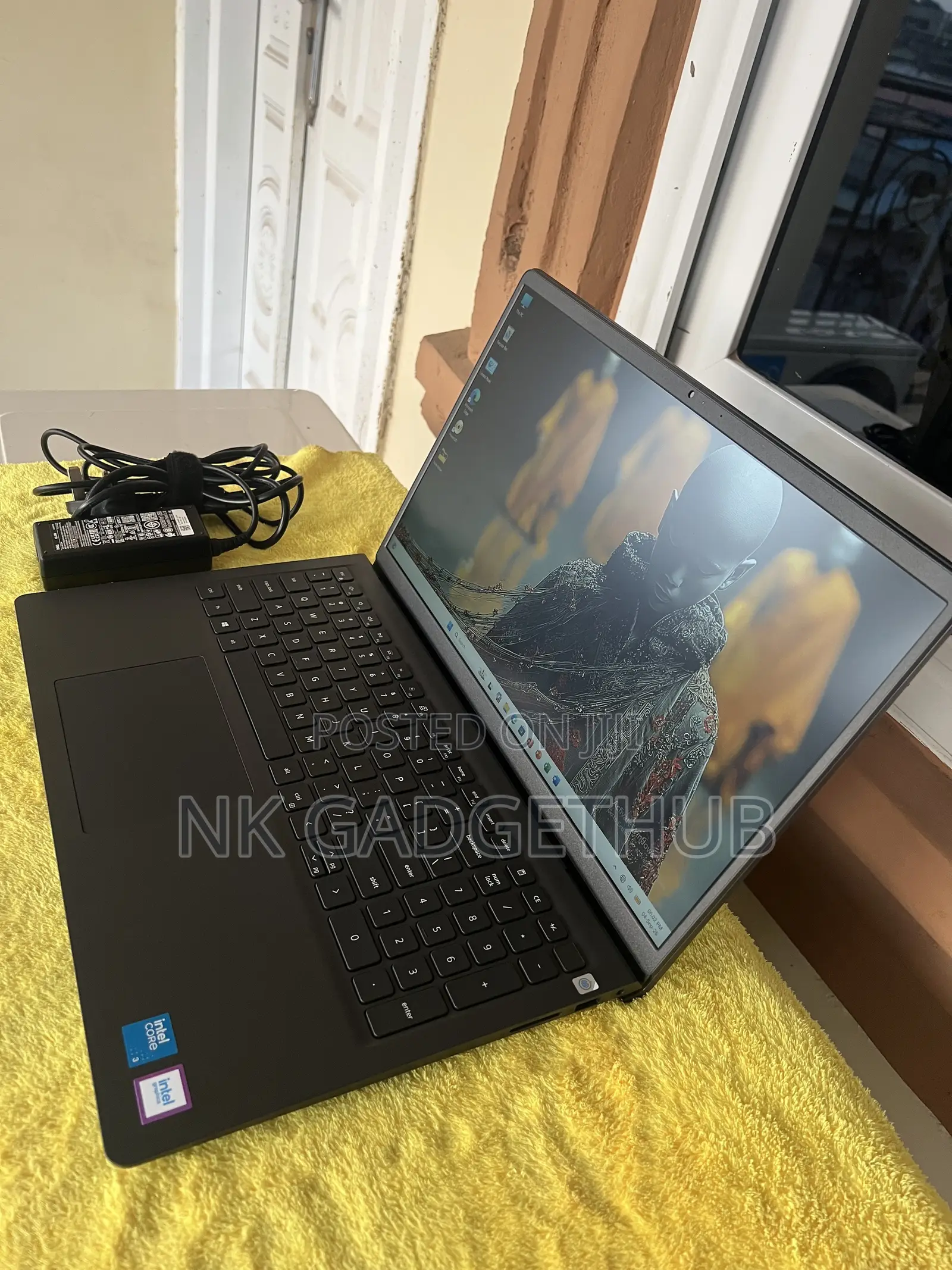 New Laptop Dell 8GB Intel Core 3 SSD 512GB