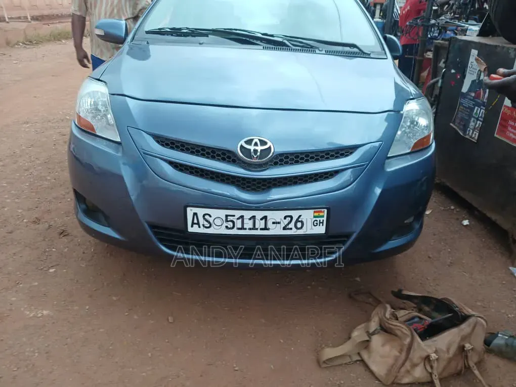 Toyota Belta 2010 Blue