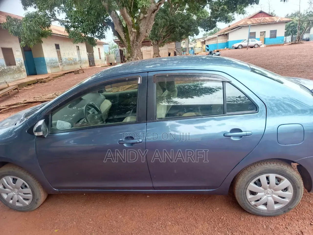 Toyota Belta 2010 Blue