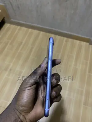 Apple iPhone 11 64 GB Purple