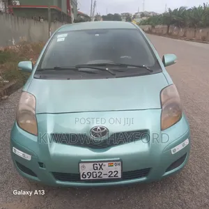 Toyota Vitz 1.3 FWD 3dr 2010 Green