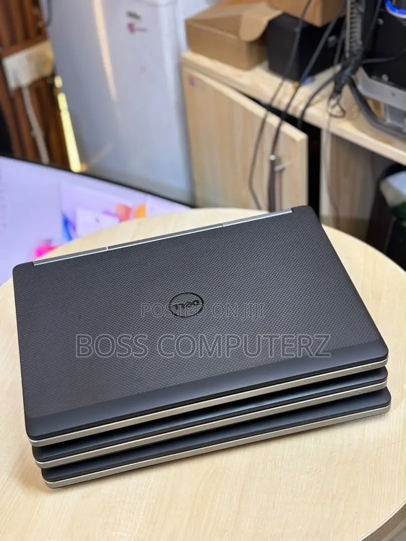 Laptop Dell Precision 15 7520 16GB Intel Core i7 SSD 512GB