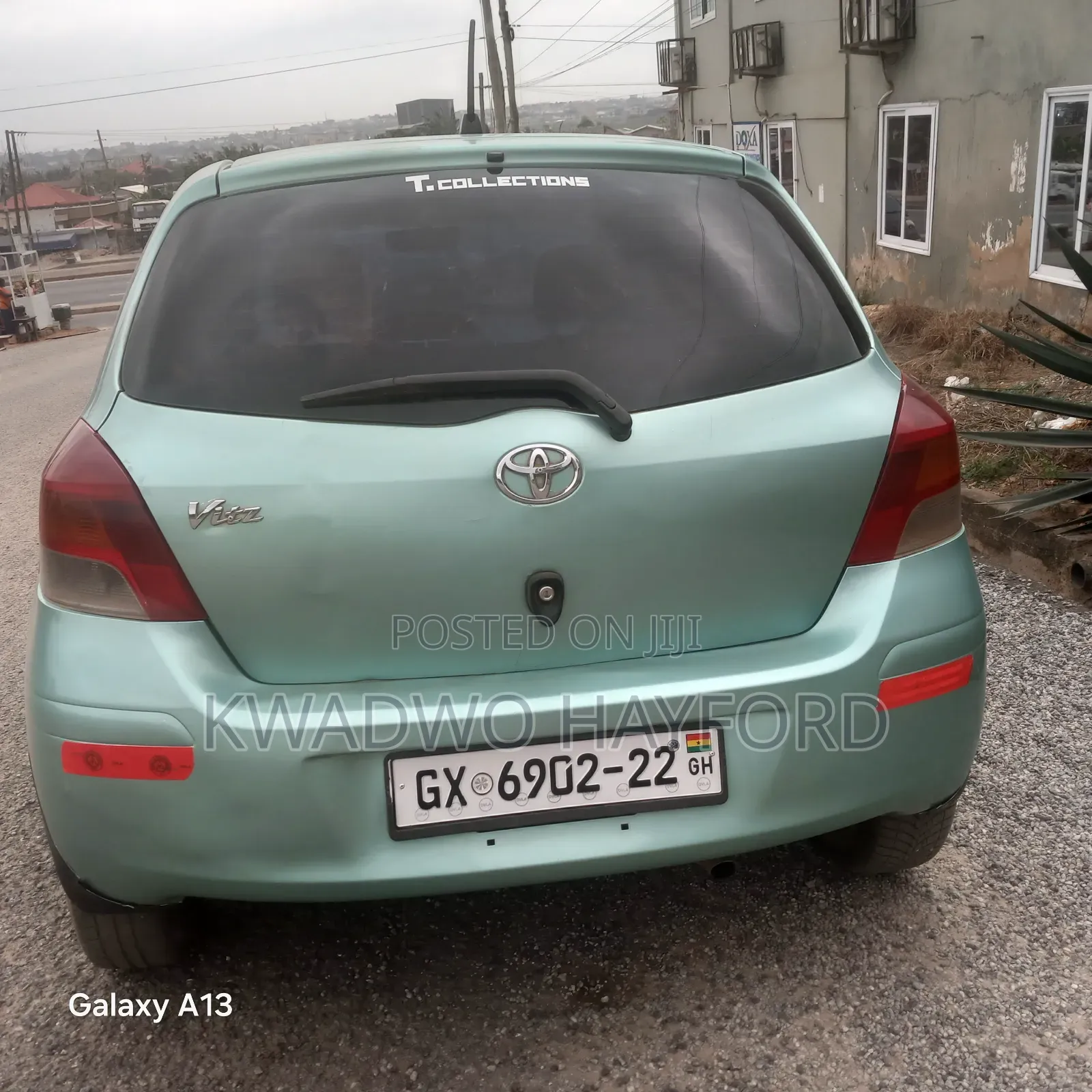 Toyota Vitz 1.3 FWD 3dr 2010 Green