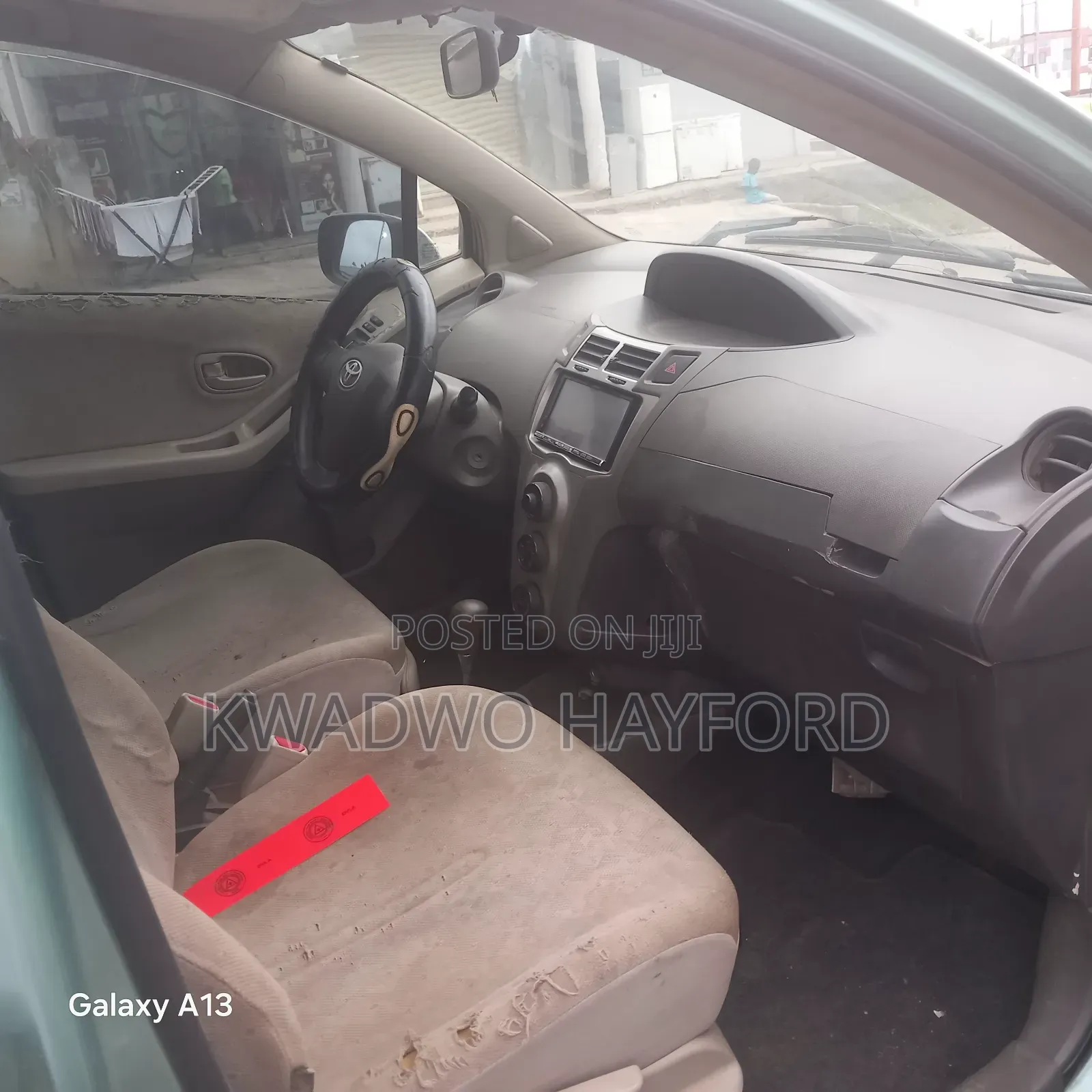 Toyota Vitz 1.3 FWD 3dr 2010 Green