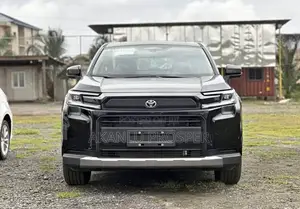 New Toyota RAV4 XLE Premium 2026 Black