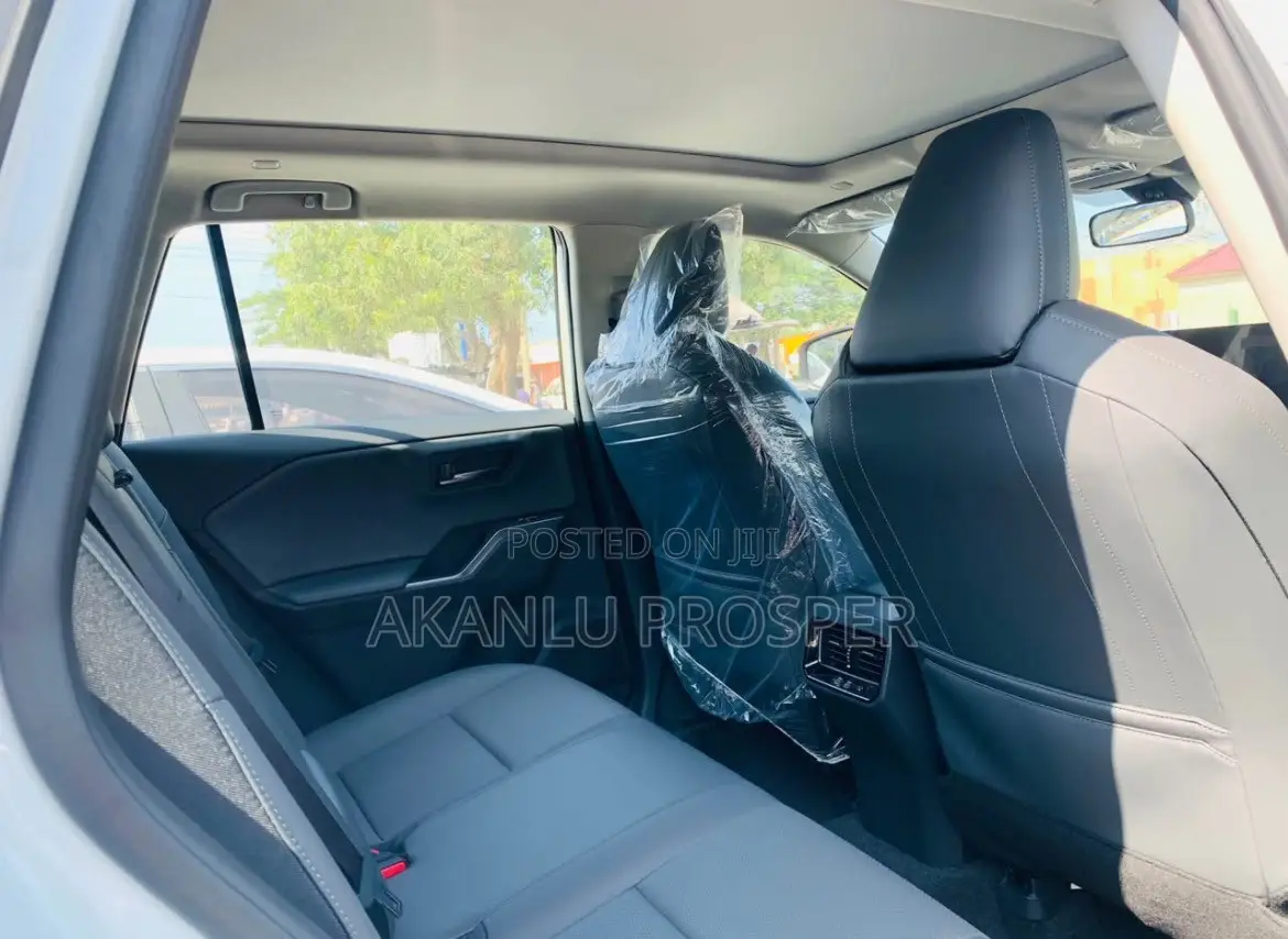 New Toyota RAV4 XLE Premium 2026 Black