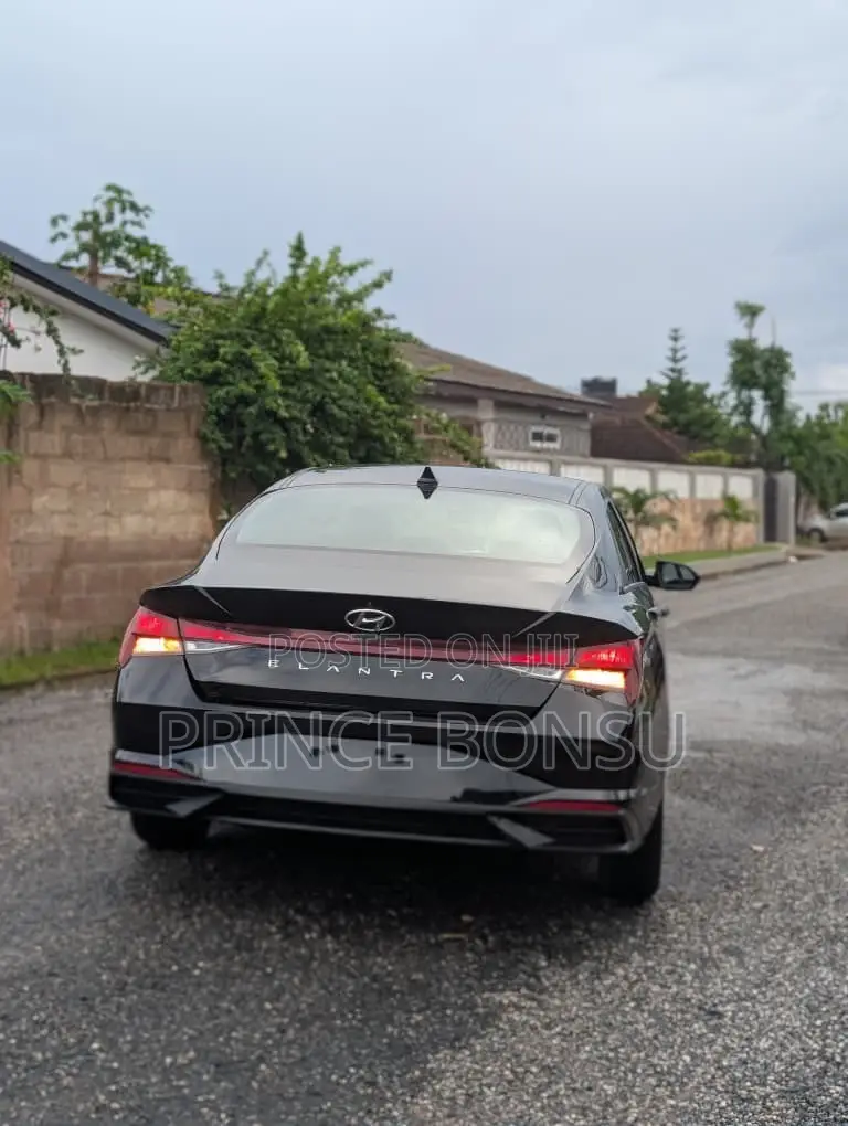 Hyundai Elantra 2021 Black