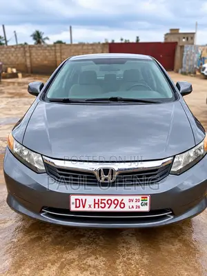Honda Civic 1.8 5 Door Automatic 2012 Gray