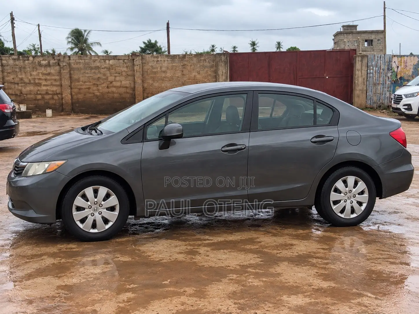 Honda Civic 1.8 5 Door Automatic 2012 Gray