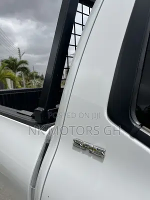Toyota Tundra SR5 CrewMax 6.5' Bed 2024 White