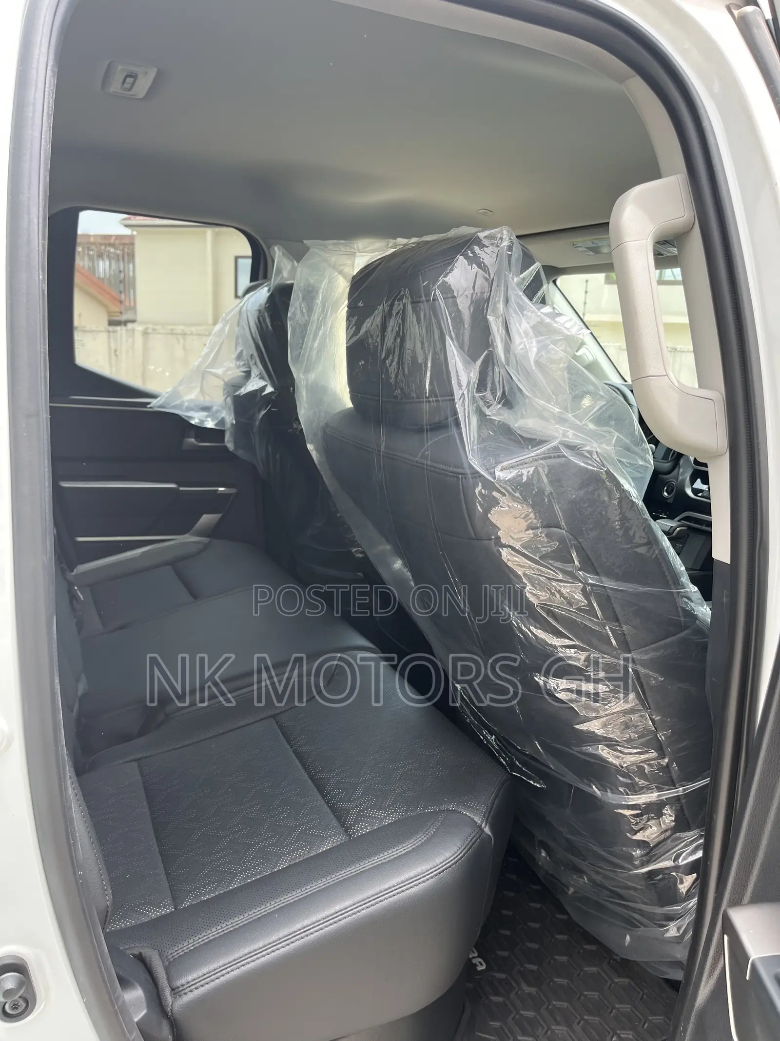 Toyota Tundra SR5 CrewMax 6.5' Bed 2024 White