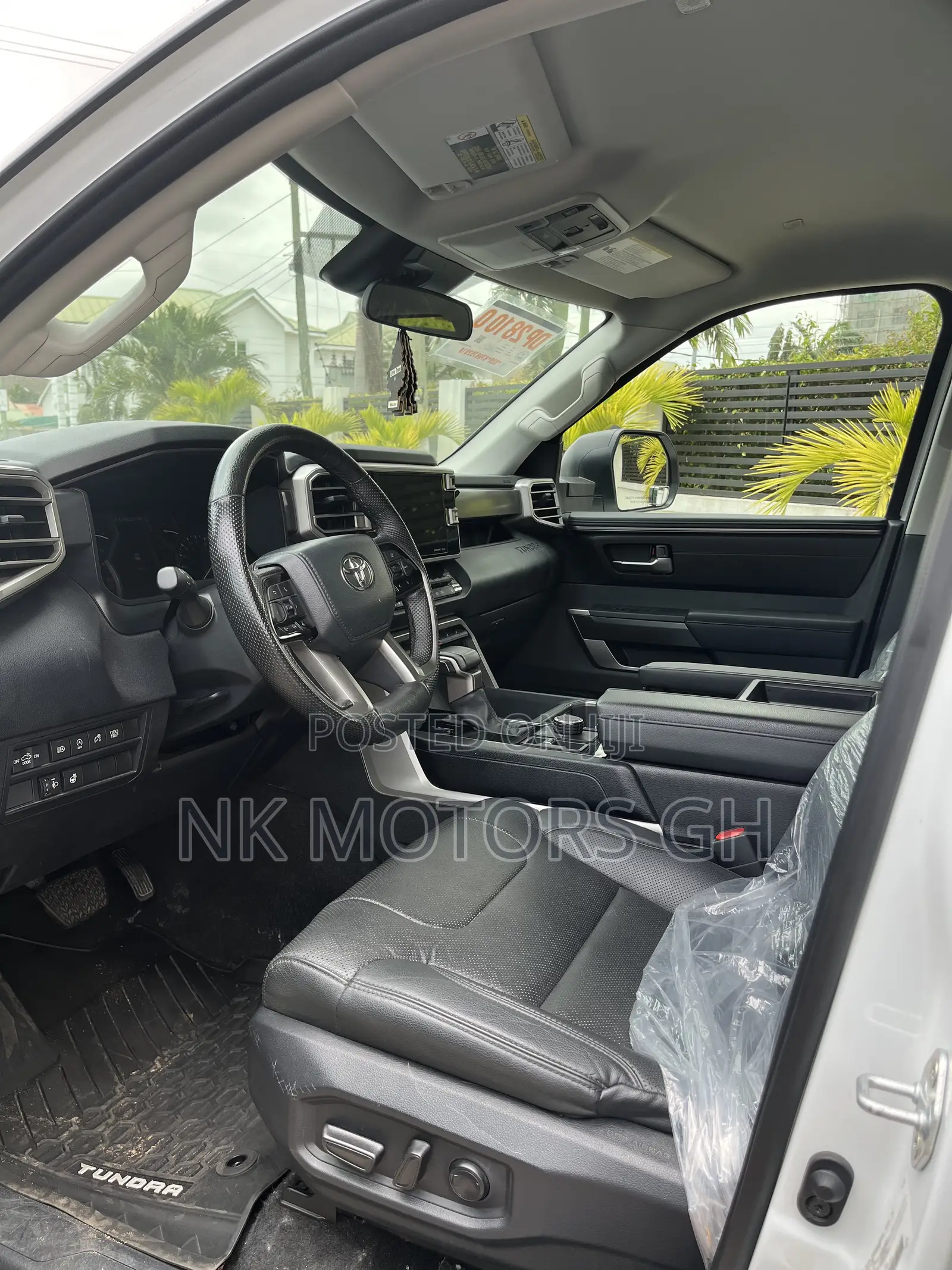 Toyota Tundra SR5 CrewMax 6.5' Bed 2024 White