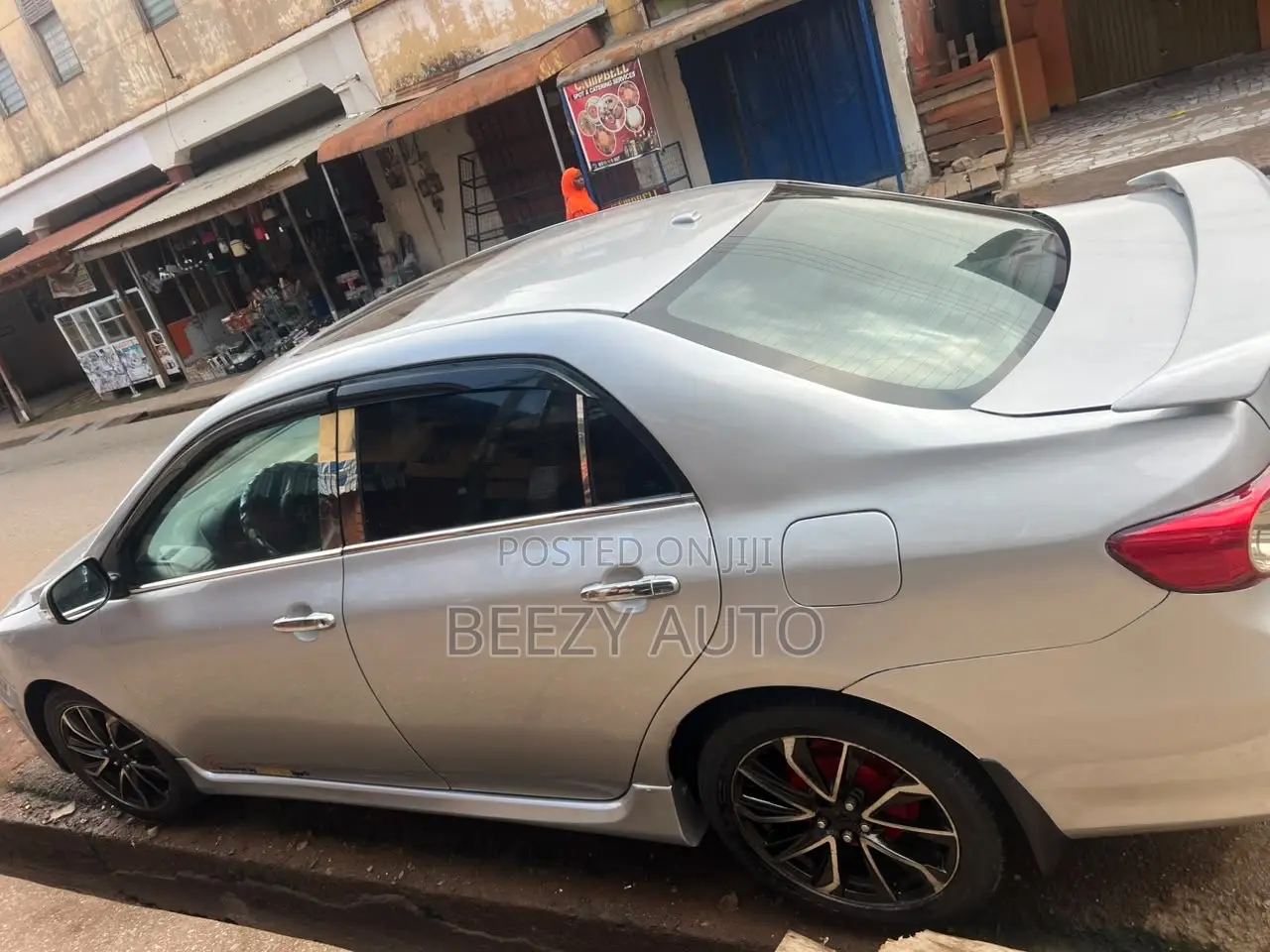 Toyota Corolla L 4dr Sedan (1.8L 4cyl 5M) 2013 Silver