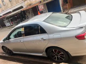 Toyota Corolla L 4dr Sedan (1.8L 4cyl 5M) 2013 Silver