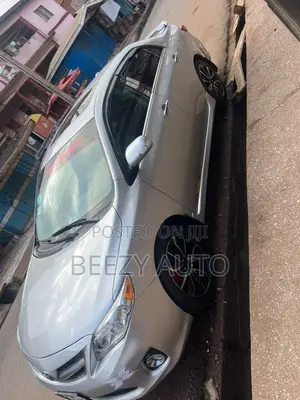 Toyota Corolla L 4dr Sedan (1.8L 4cyl 5M) 2013 Silver