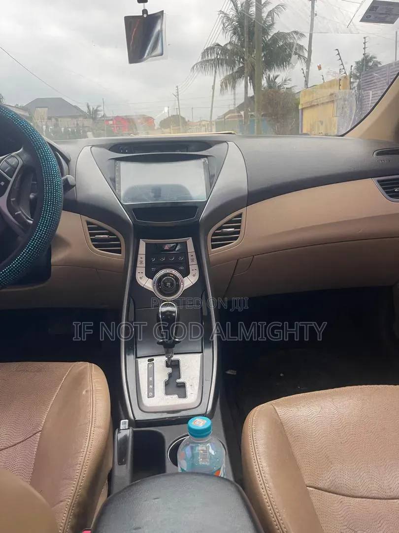 Hyundai Elantra 2013 Red