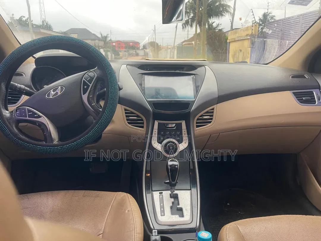 Hyundai Elantra 2013 Red