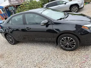 Toyota Corolla S 4dr Sedan (1.8L 4cyl CVT) 2016 Black