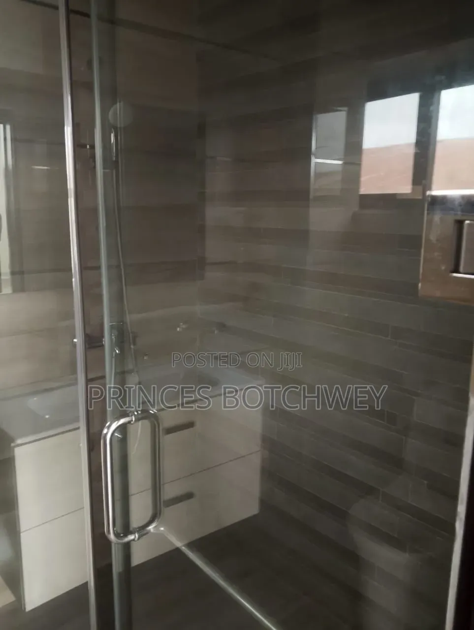 4bdrm Duplex in West Legon, Presby Church Area for rent