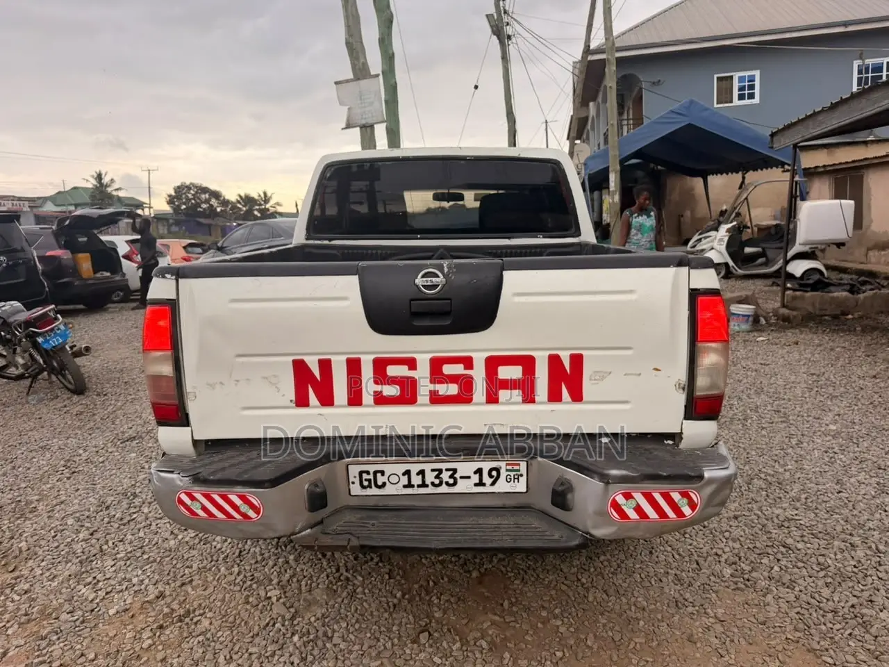 Nissan Hardbody 2014 White