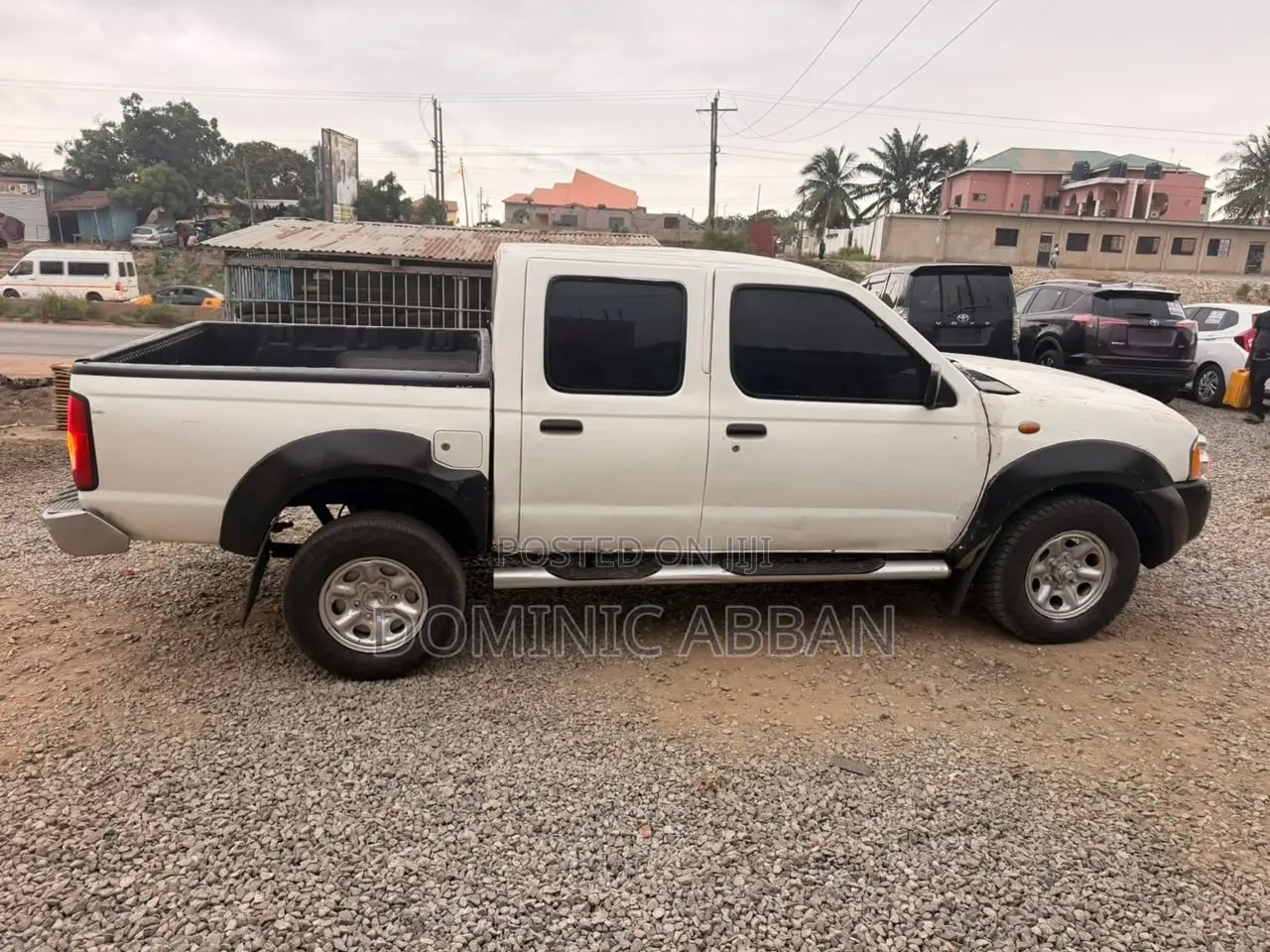 Nissan Hardbody 2014 White