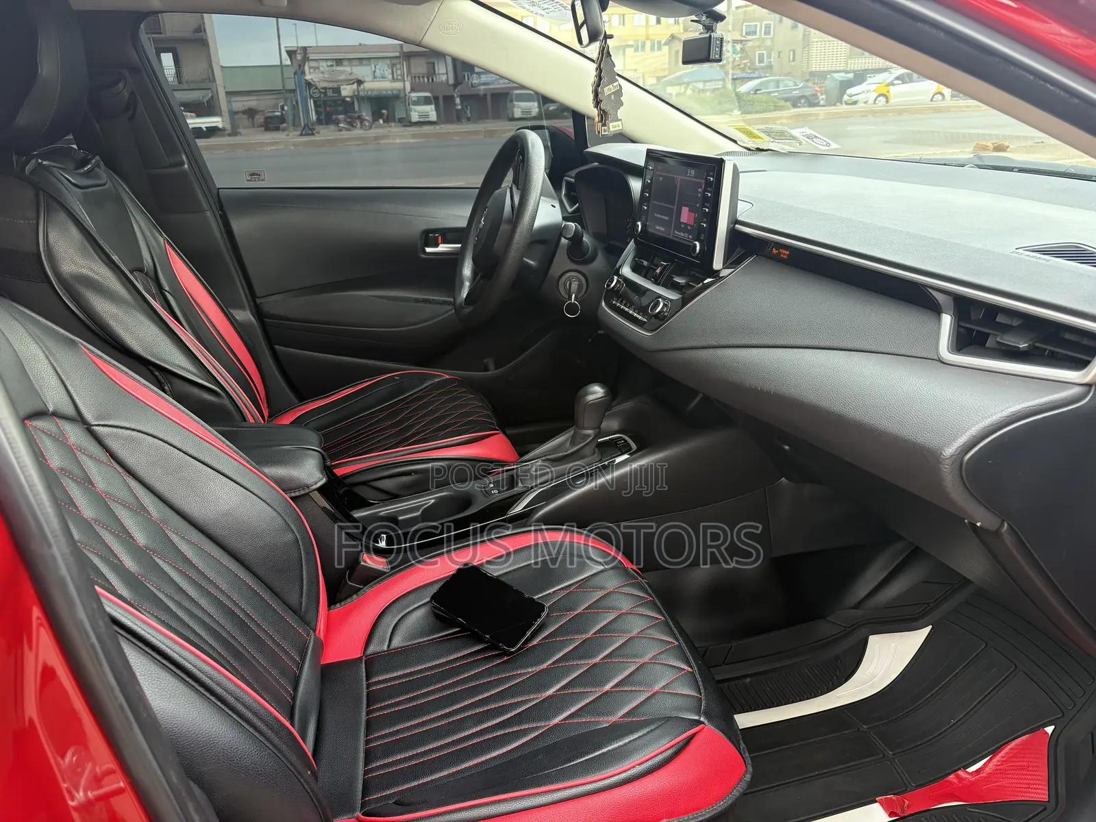 Toyota Corolla LE 2020 Red