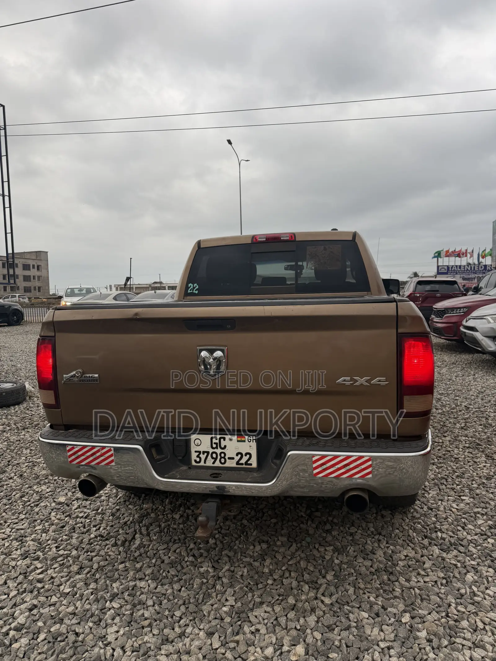 Dodge RAM 2013 Gold