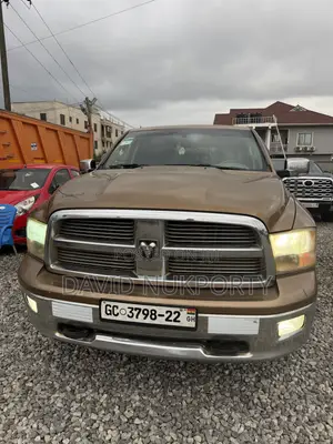 Dodge RAM 2013 Gold