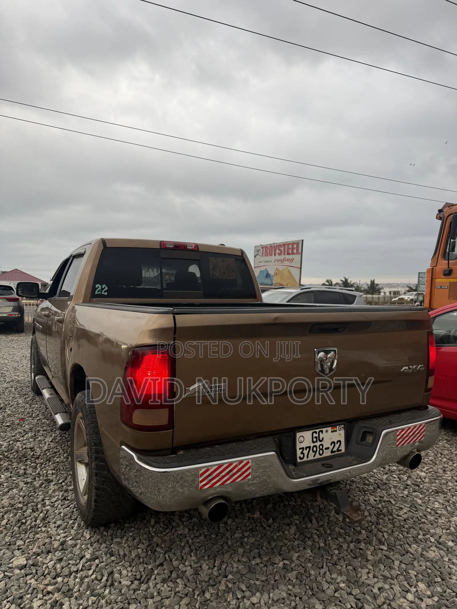 Dodge RAM 2013 Gold