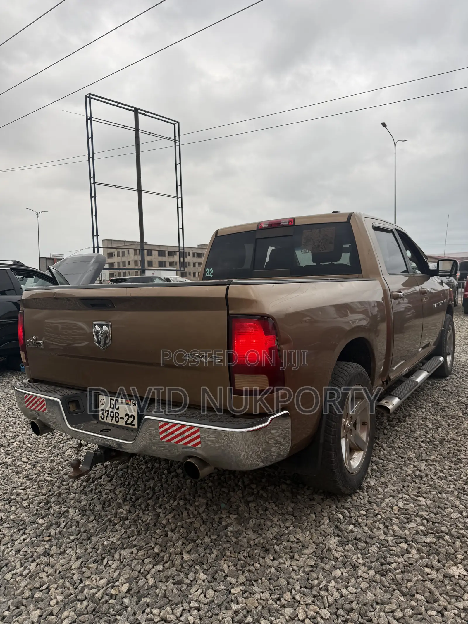 Dodge RAM 2013 Gold