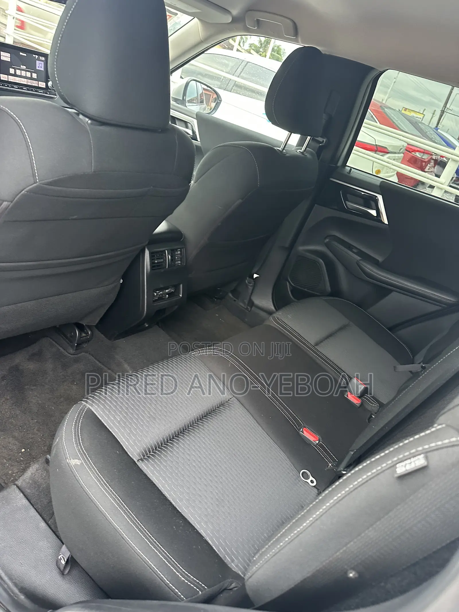Mitsubishi Outlander SE 2022 Silver