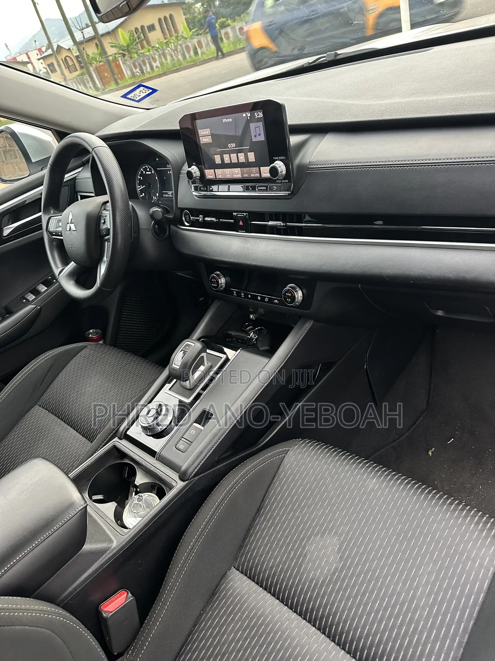 Mitsubishi Outlander SE 2022 Silver