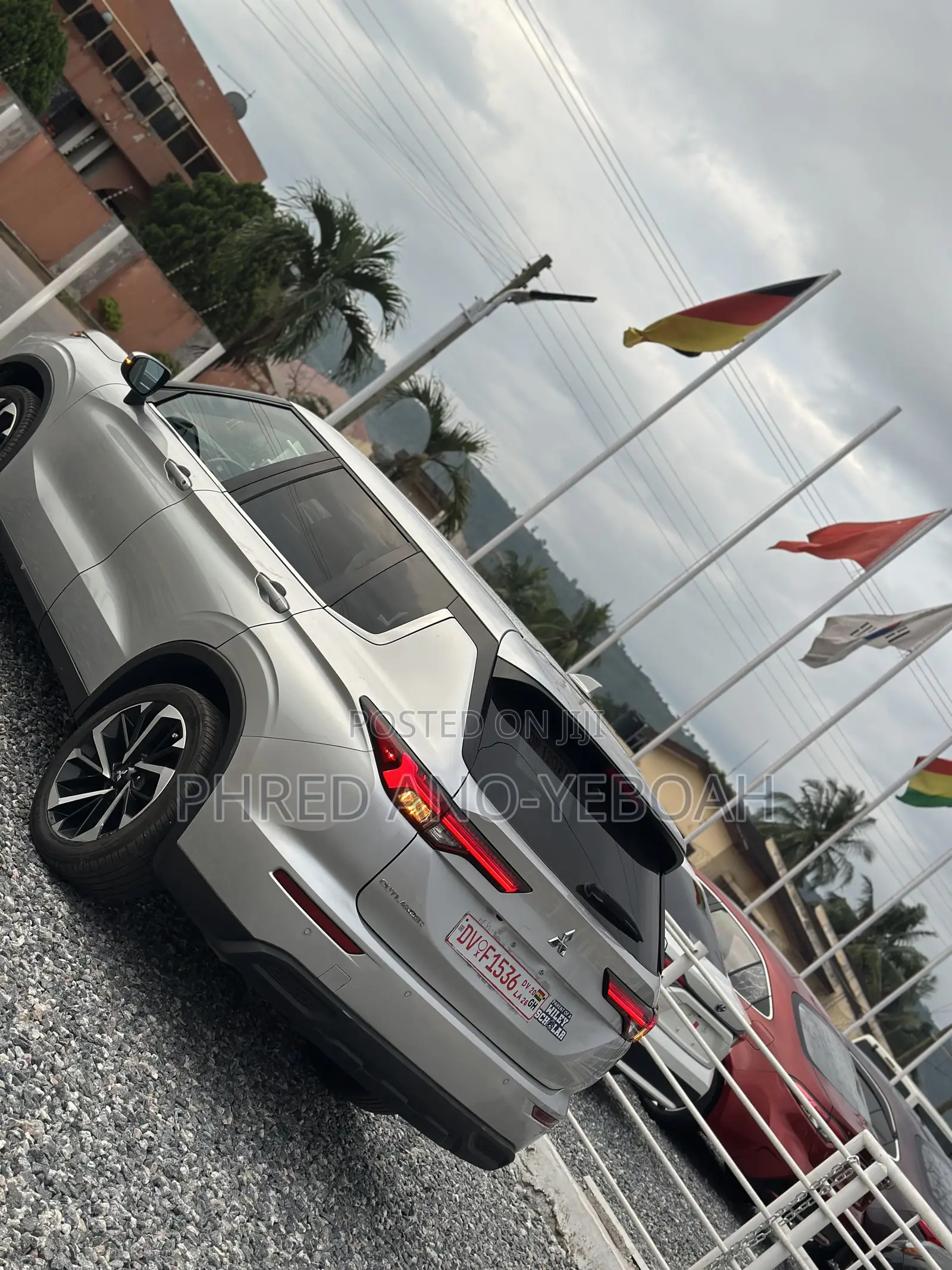 Mitsubishi Outlander SE 2022 Silver