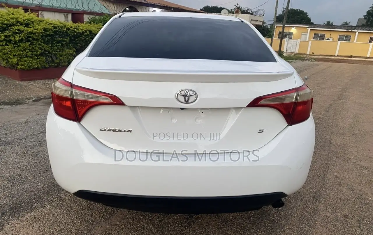 Toyota Corolla 2016 White