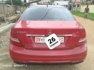 Mercedes-Benz C250 2014 Red