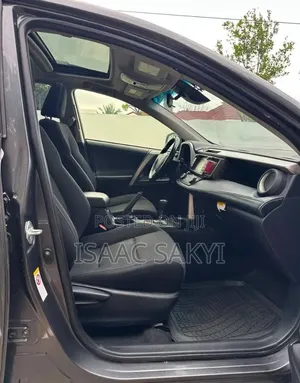 Toyota RAV4 XLE 4dr SUV AWD (2.5L 4cyl 6A) 2018 Gray