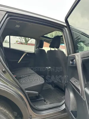 Toyota RAV4 XLE 4dr SUV AWD (2.5L 4cyl 6A) 2018 Gray