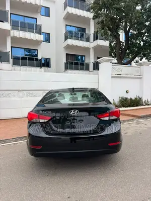 Hyundai Elantra SE Sedan FWD (1.8L 4cyl 6A) 2016 Black
