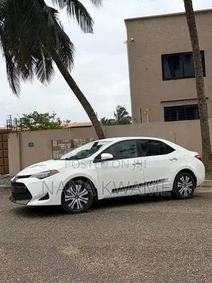 Toyota Corolla LE ECO w/Package 1 4dr Sedan (1.8L 4cyl CVT) 2017 White