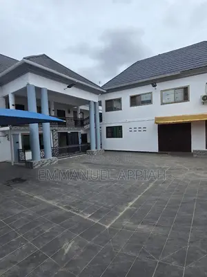 10bdrm House in Dansoman for sale