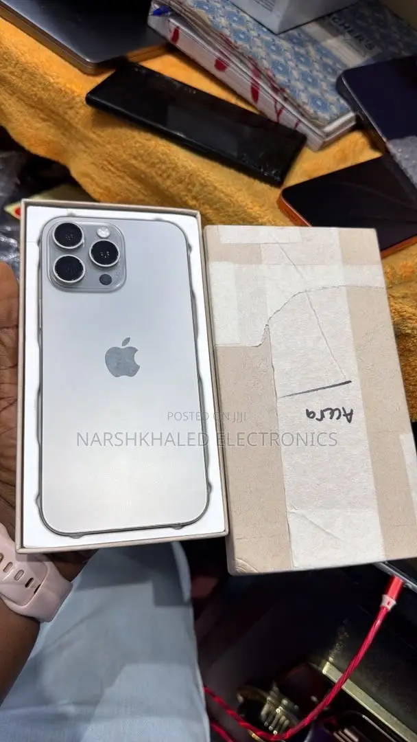 Apple iPhone 16 Pro Max 256 GB Silver