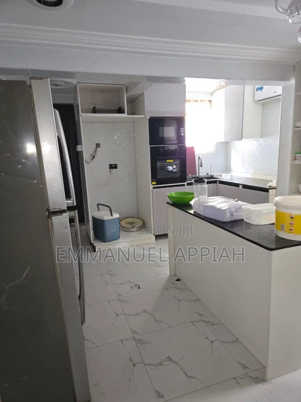 10bdrm House in Dansoman for sale